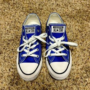 Women’s Converse size 6